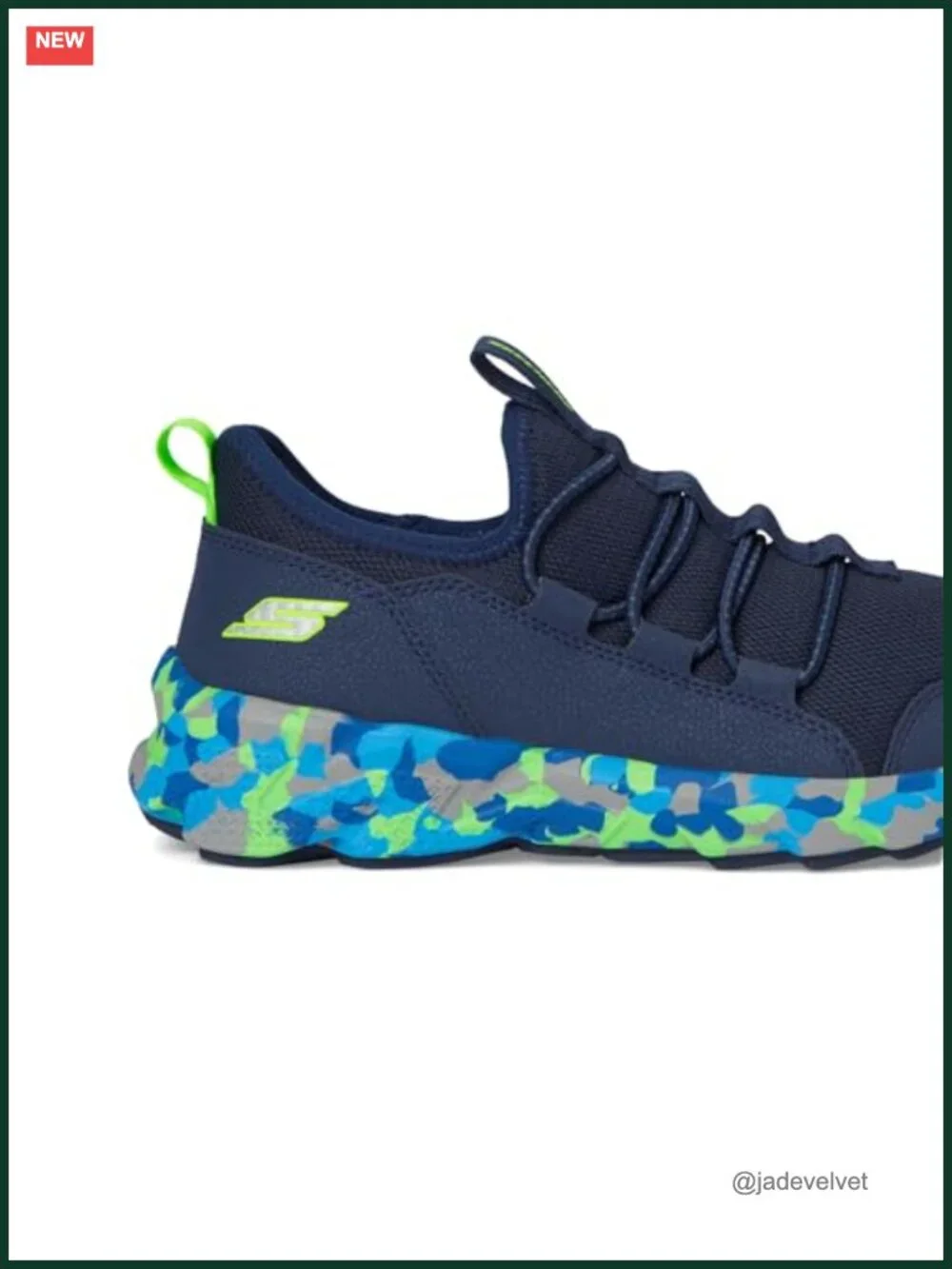 Athletic Sneakers with Adaptive Closure, Machine Washable, Cushioned Insole